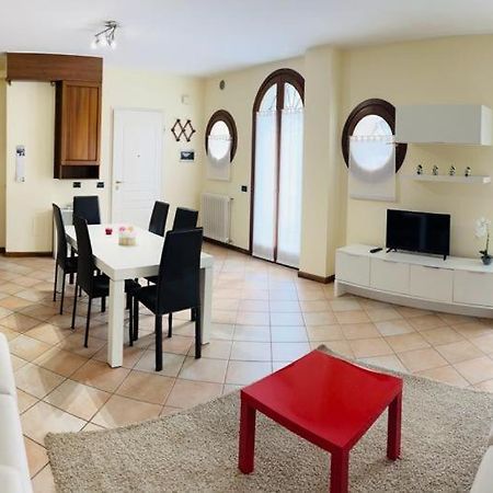 Appartamento Centro Storico Conegliano Luaran gambar