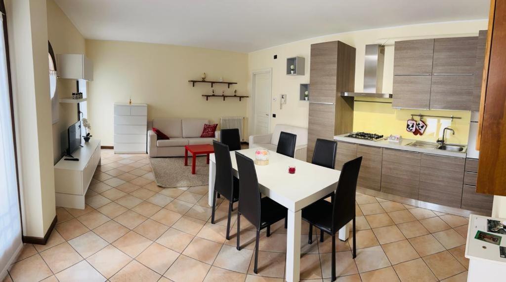 Appartamento Centro Storico Conegliano Luaran gambar